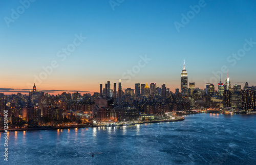 Manhattan skyline at sunset © Cindy