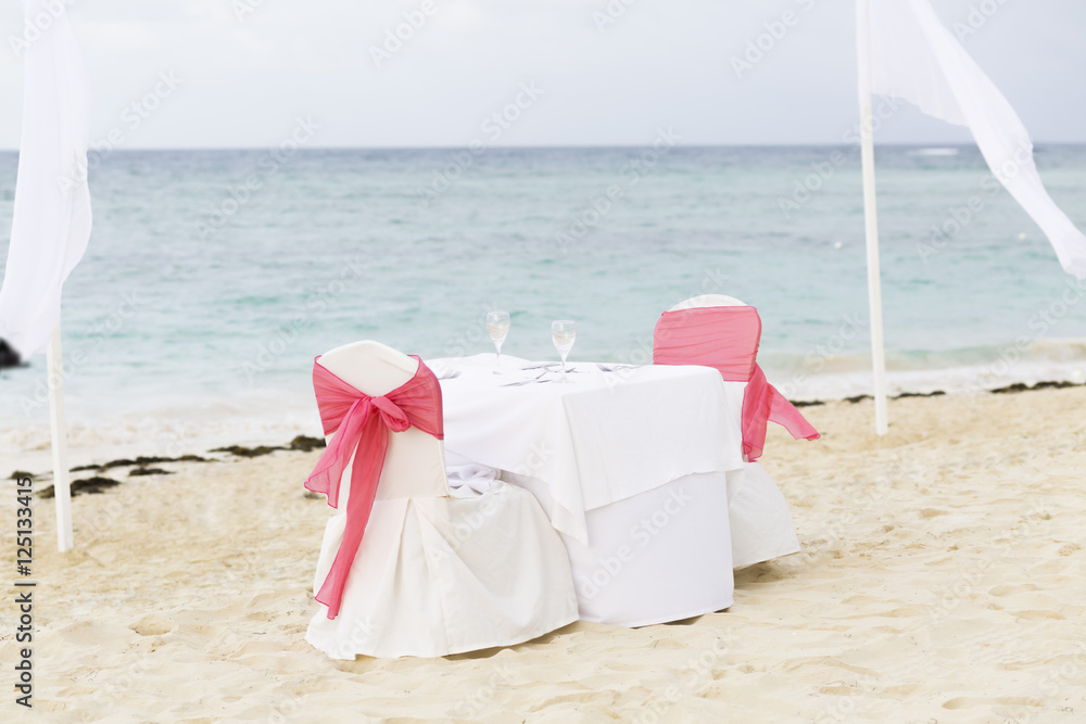 Romantic Table for Two on the Beach Romantic Table for Two on the Beach