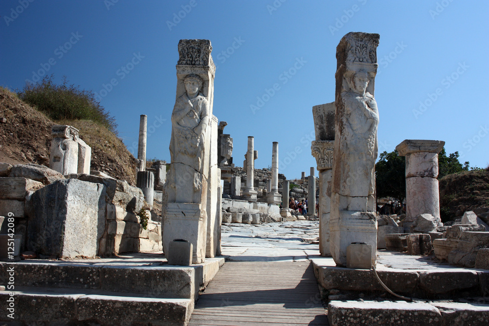 Das Herakles Tor Ephesos- Türkei