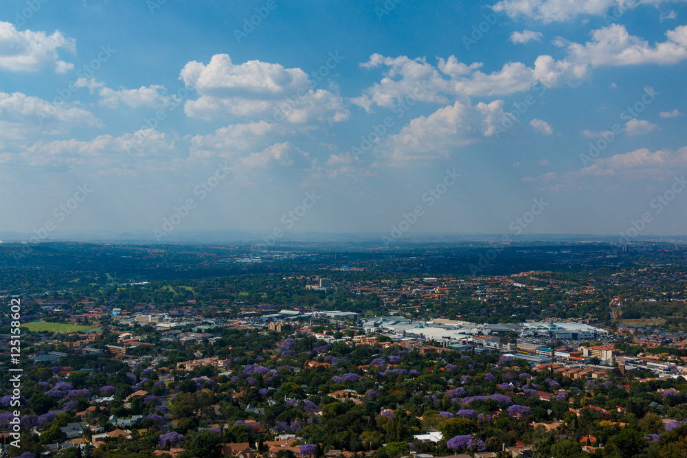 Fototapeta premium Looking up to the Northcliff Reservoir with Clouds behind the water tower Center screen