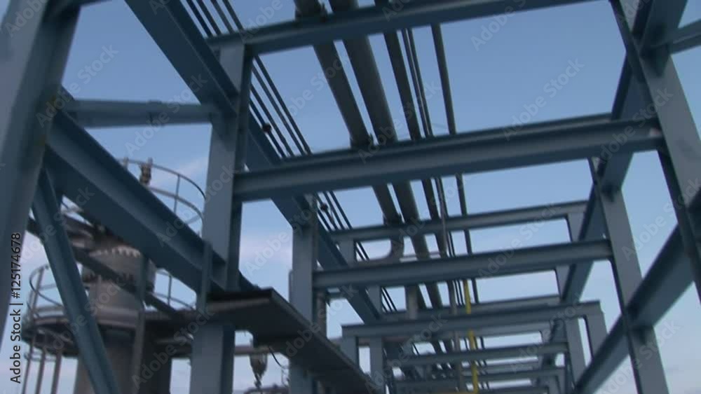 Underground storage of natural gas. Factory distribution, and industrial processing of natural gas with Worker. Many pipelines and construction. Underground storage of natural gas. Factory distribution, and industrial processing of natural gas with Worker. Many pipelines and construction.