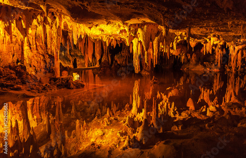 Slika na platnu Stalactites and stalagmites of  Luray cave, Virginia, USA