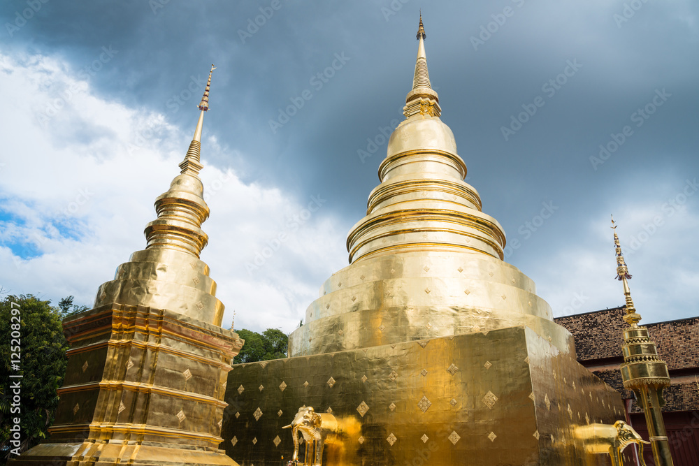 Fototapeta premium Wat Phra Singh is a Buddhist temple it is Chiang Mai's most revered temple in the town of Chiang Mai, Northern Thailand.