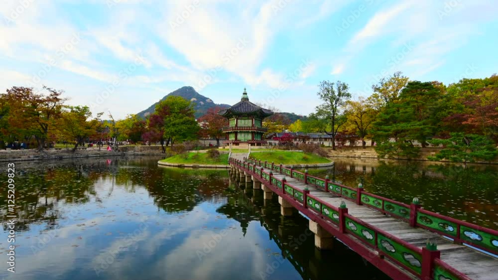Time lapse Autumn of Gyeongbokgung Palace in Seoul ,Korea. Time lapse Autumn of Gyeongbokgung Palace in Seoul ,Korea.