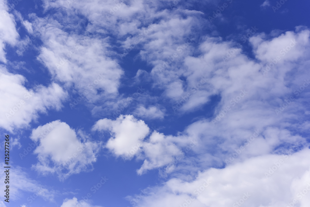 Deep blue sky with cloud Deep blue sky with cloud