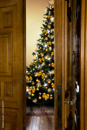 Tür ins Weihnachtszimmer