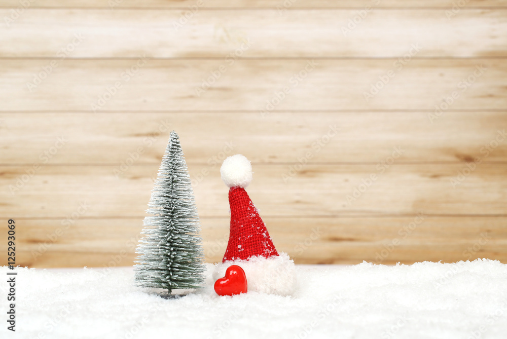 Weihnachtsmütze mit Tannenbaum StockFoto Adobe Stock