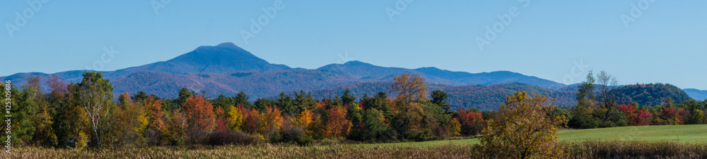 banner of the Green Mountains of Vermont in Fall
