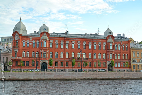 Profitable house of A. A. Stenbok-Fermor. Makarov Embankment, 12