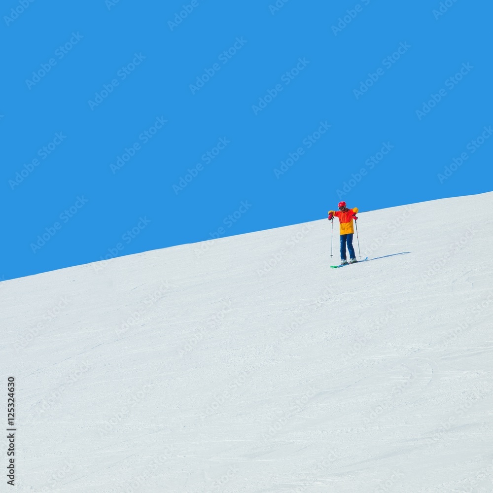 雪山と青空　スキー場イメージ素材