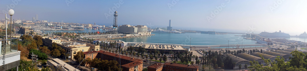 Panorámica del puerto de Barcelona, España Panorámica del puerto de Barcelona, España