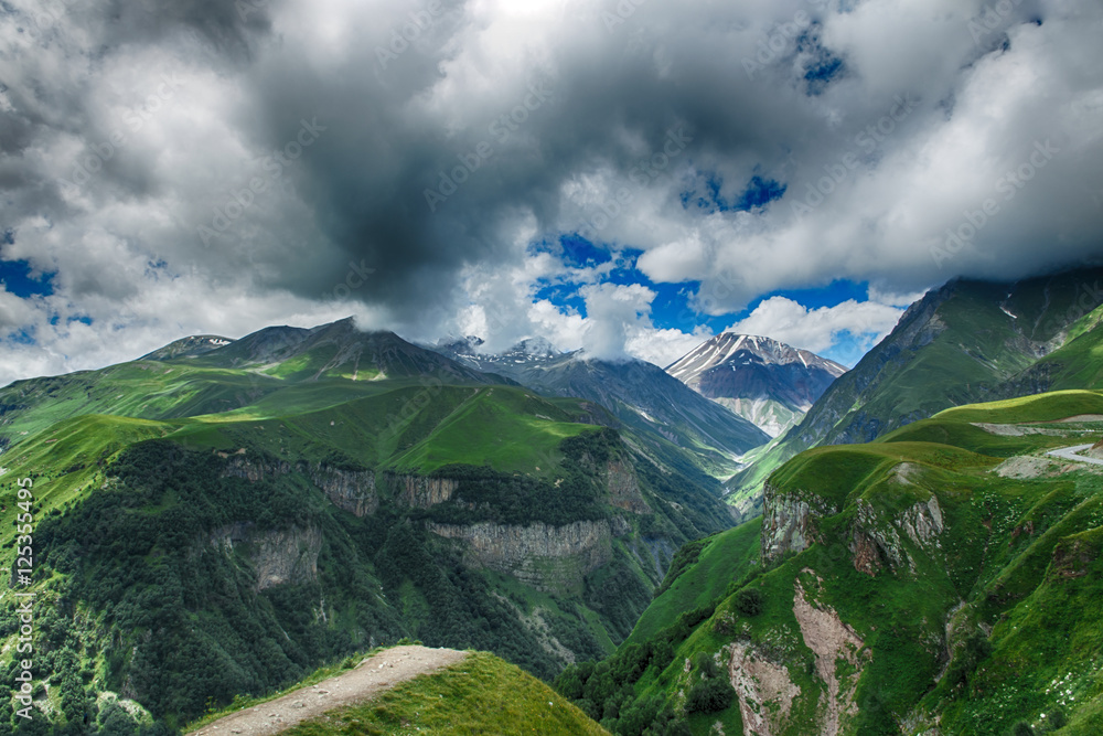 Obraz premium georgia mountain nature landscape beautiful summer Kazbegi