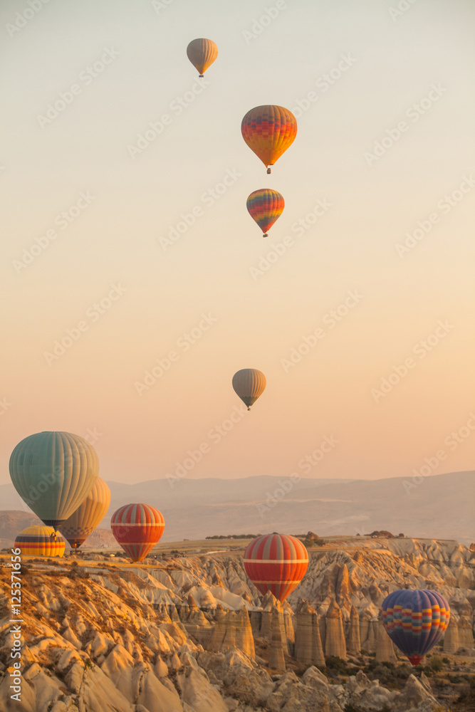 Fototapeta premium Hot air balloons in Cappadocia