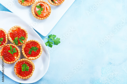 tartalets with seafood