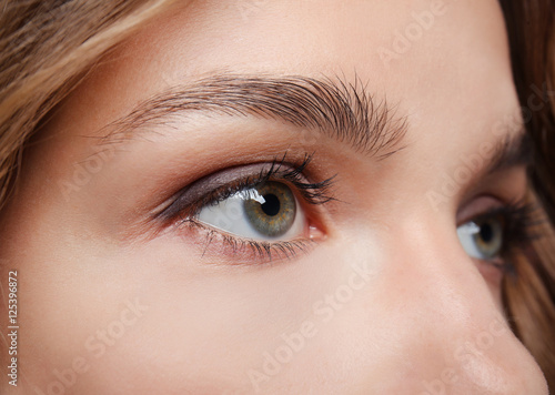 Fototapeta Naklejka Na Ścianę i Meble -  Close up eyes with nude make up