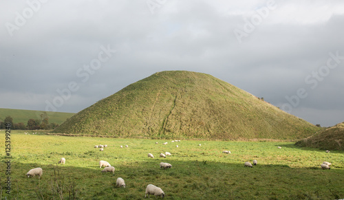 Silbury hill prehistoric man made mound