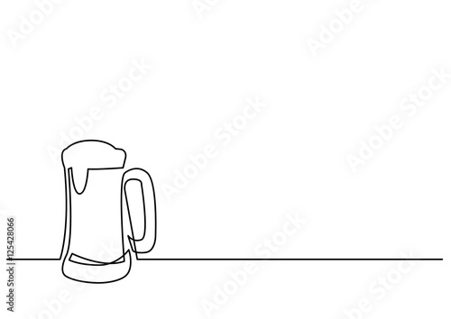 continuous line drawing of beer mug