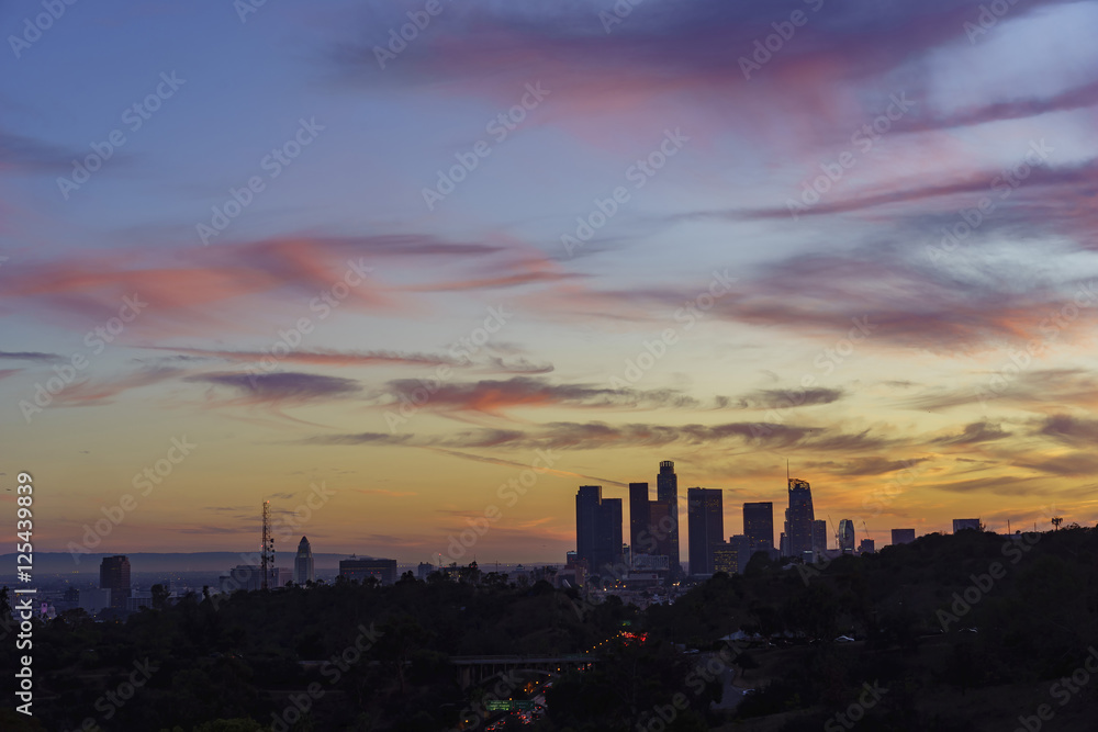 Fototapeta premium Beautiful Los Angeles downtown sunset view