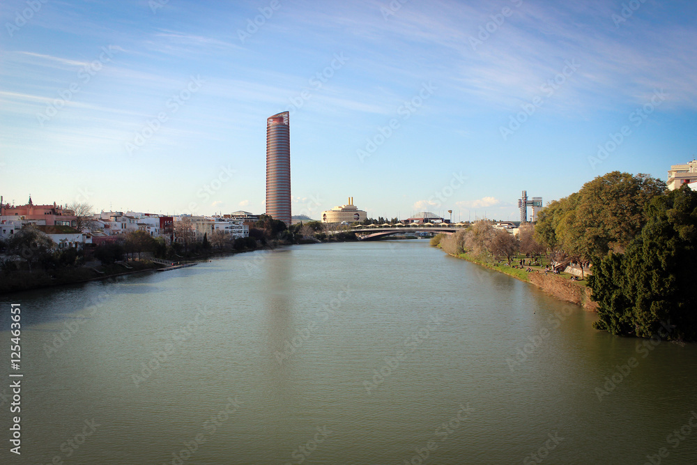 Obraz premium Guadalquivir river embankment in Seville, Spain