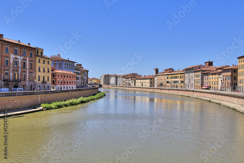 The river Arno in Pisa, Italy © Armin Staudt
