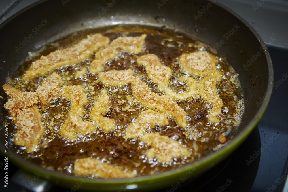 Deep frying chicken Deep frying chicken