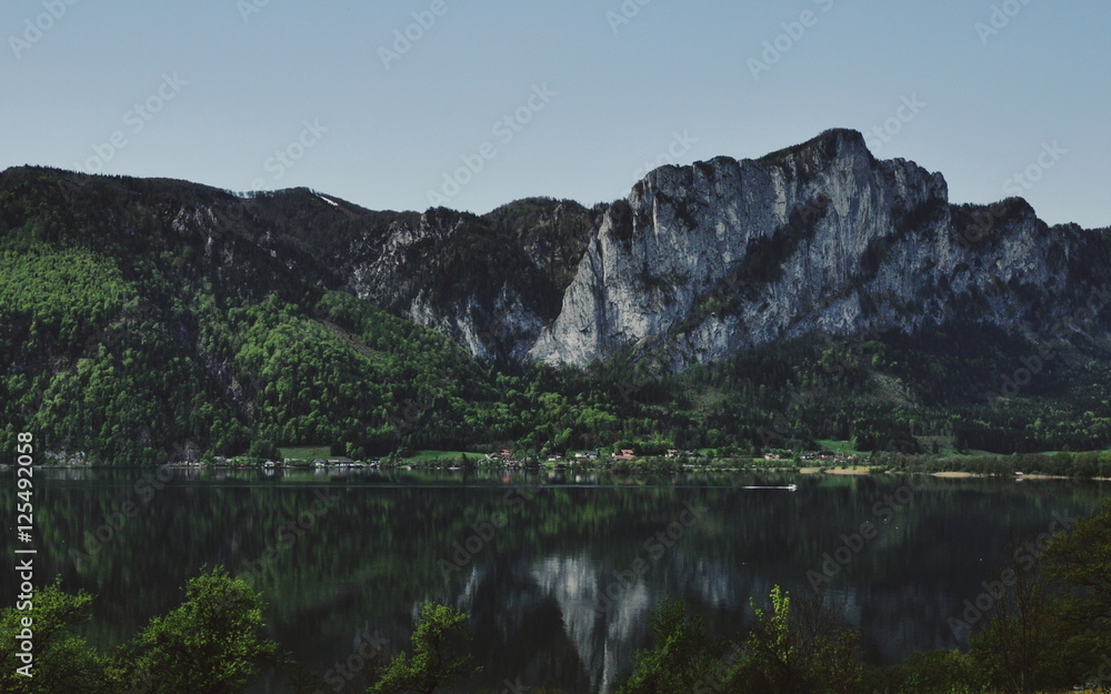 Озеро Мондзее в Верхней Австрии