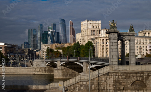 Borodinsky Bridge and Moscow International Business Center © metlion