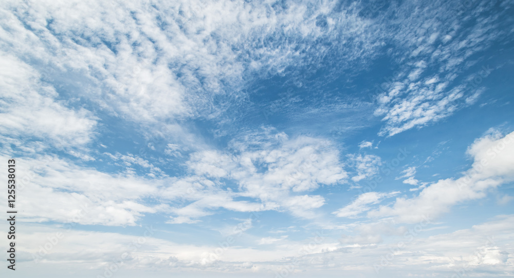 Fototapeta premium Niebo i chmury tropikalna panorama