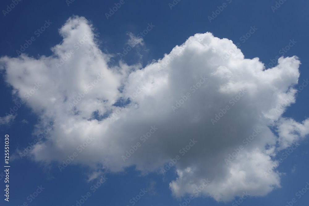 Fototapeta premium Clouds in the blue sky