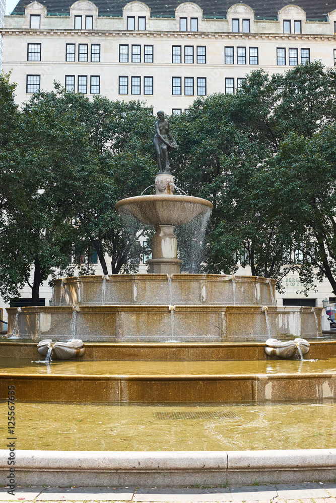 Pulitzer Fountain on Grand Army Plaza at 59th Street and 5th Avenue, with Audrey Munson as Pomona on the top