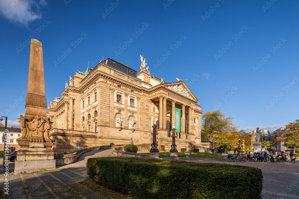 Obraz premium Staatstheater Wiesbaden