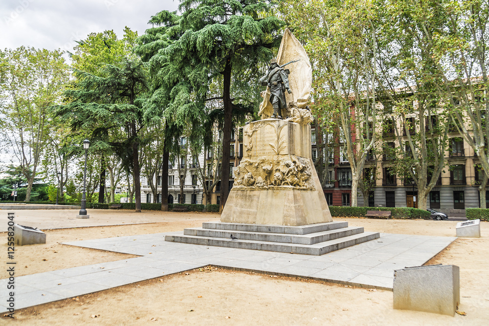 Obraz premium Monument of Cabo Noval. Plaza de Oriente. Madrid, Spain.