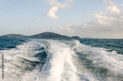 Ocean Waves speedboat