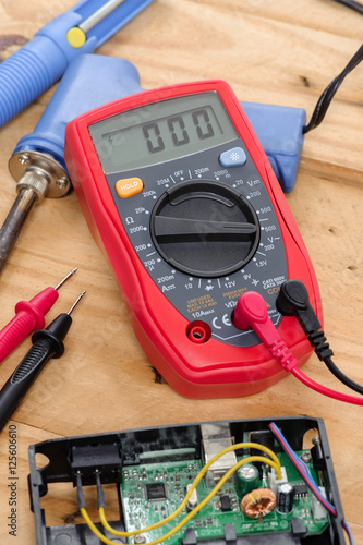 Obraz na plátne red digital multimeter