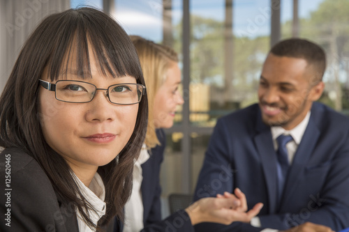 Wallpaper Mural Portrait af asian businesswoman Torontodigital.ca