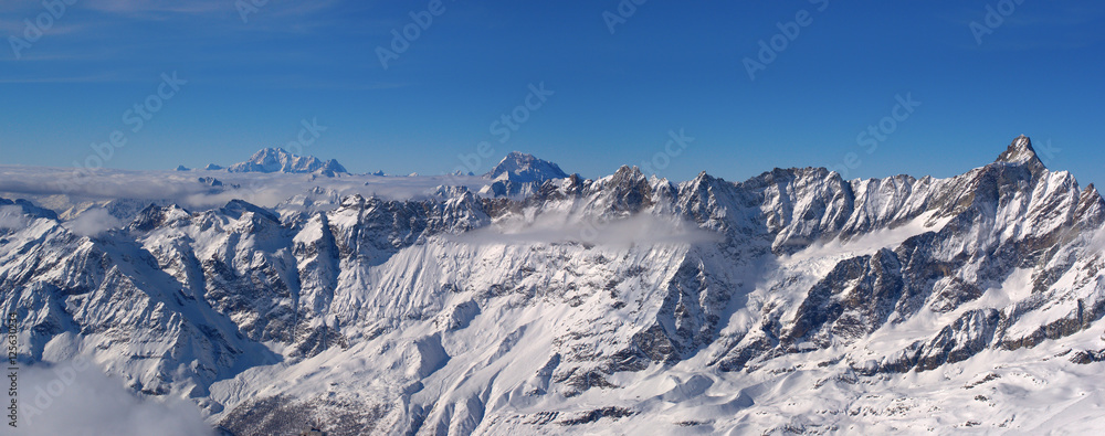 Fototapeta premium Winter panorama of the high Alps from Matterhorn to Mont Blanc