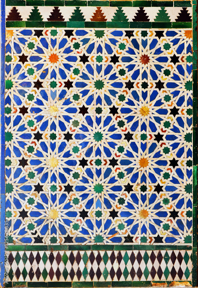 Azulejos en el Alcázar de Sevilla, alicatados, España