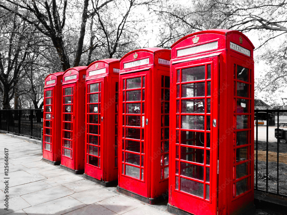 Cabines téléphoniques rouges à Londres (Royaume-Uni) Cabines téléphoniques rouges à Londres (Royaume-Uni)