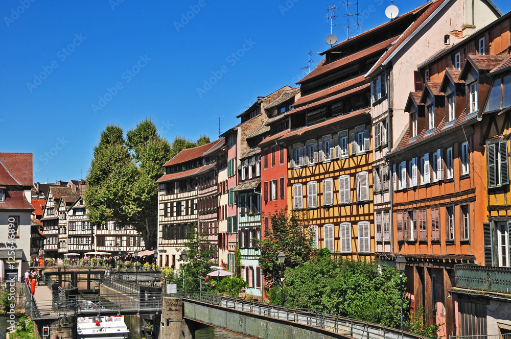 Strasburgo - Strasbourg, canali e antiche case - Alsazia - Francia