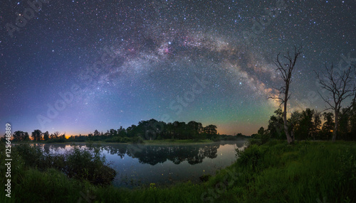 Starry night landscape © Viktar Malyshchyts