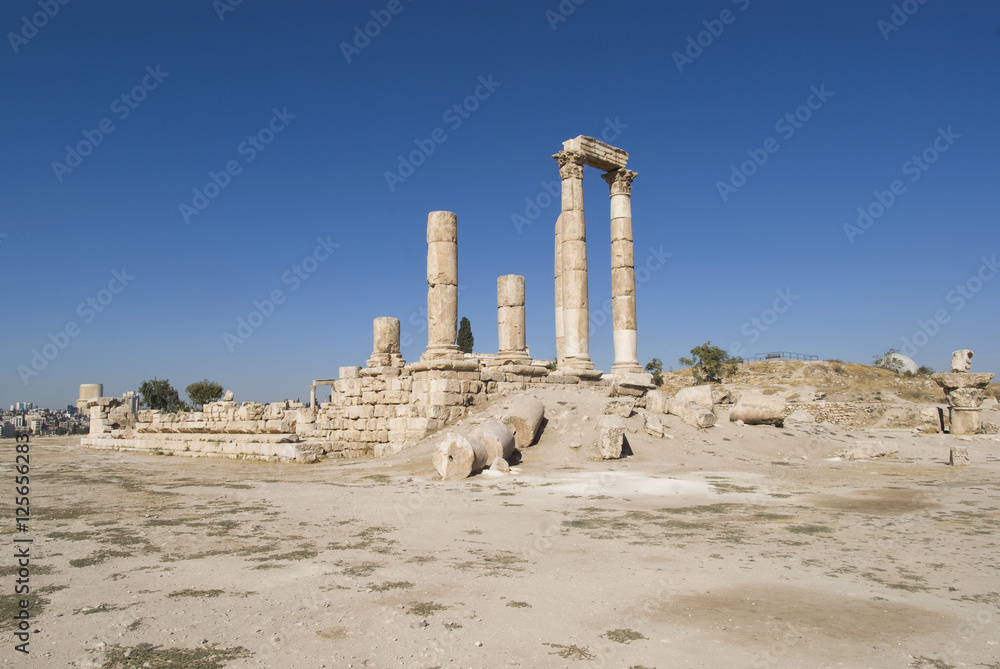 Fototapeta premium Temple of Hercules, Amman Citadel, Jordan