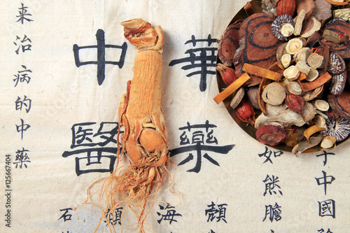 Fotografie Traditional Chinese medicine (TCM) and ginseng