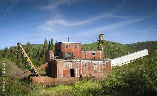 Canvas Print Dredge for mining placer gold in rivers