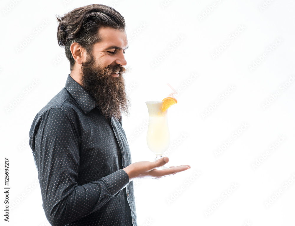 Fototapeta premium bearded man with noalcoholic cocktail