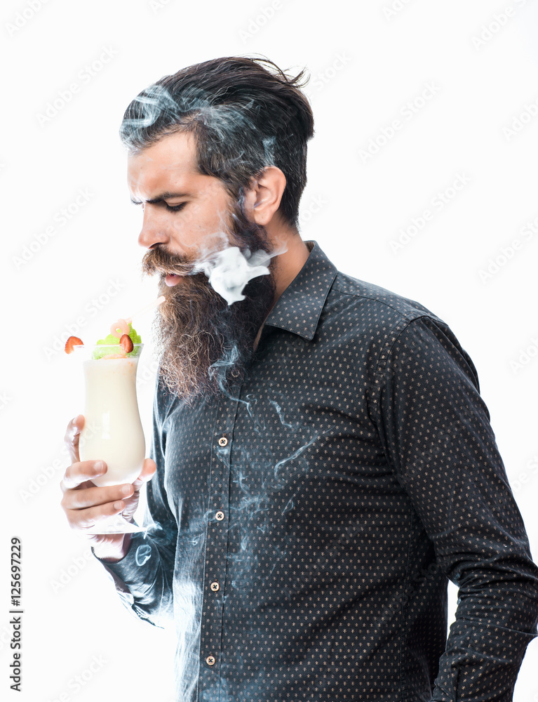 Fototapeta premium bearded man with alcoholic beverage
