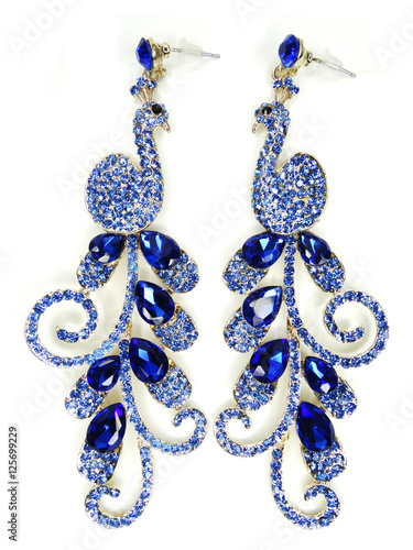 Obraz na płótnie jewelry earrings with bright crystals w salonie