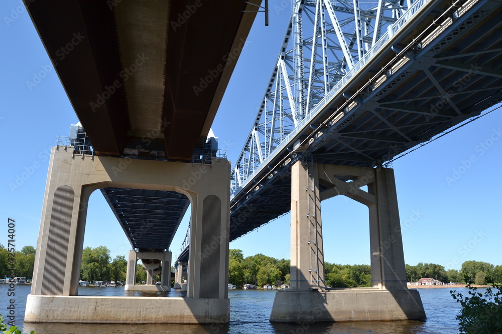 Fototapeta premium Mississippi Bridges