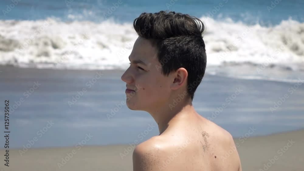 Young, happy boy enjoying sunny day on beach, super slow motion 120fps
Young, happy boy enjoying sunny day on beach, super slow motion 120fps