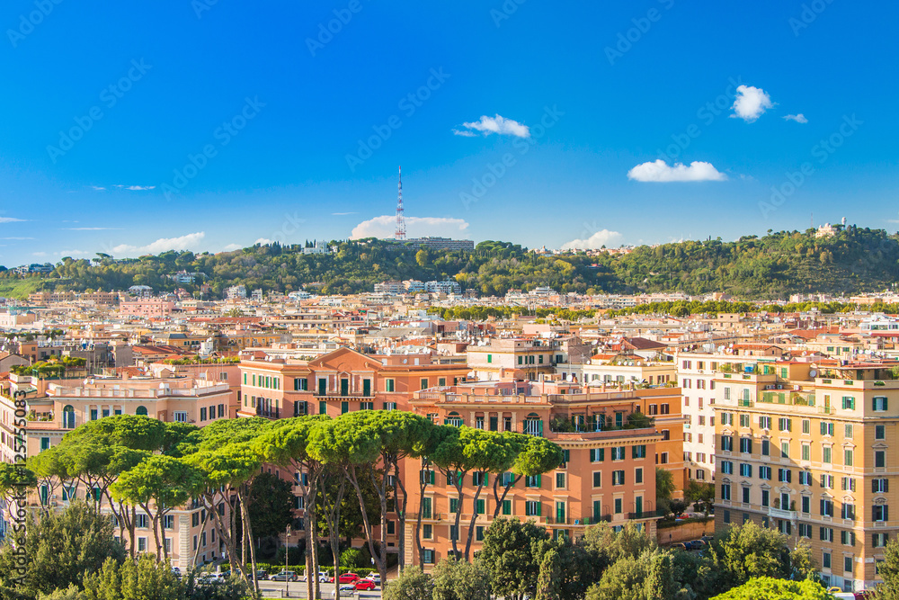Obraz premium Panoramic view of the modern center of Rome from Castel Sant'Angelo, Italy.