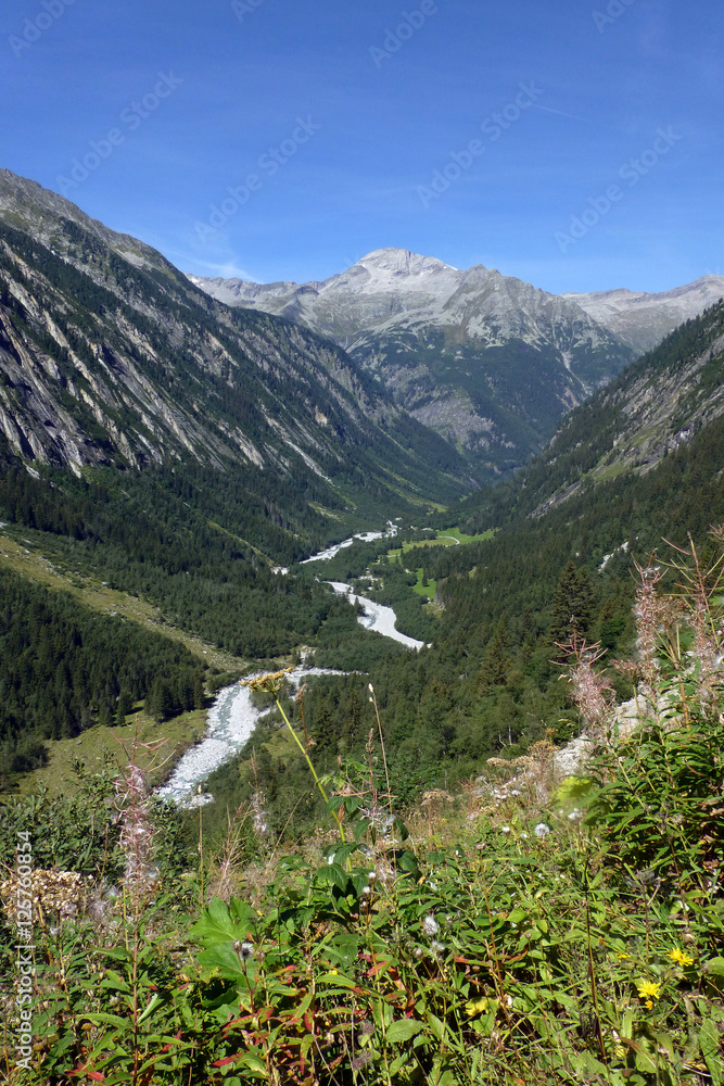 Wanderung im Zemmgrund Stock-Foto | Adobe Stock